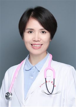 李华职业照